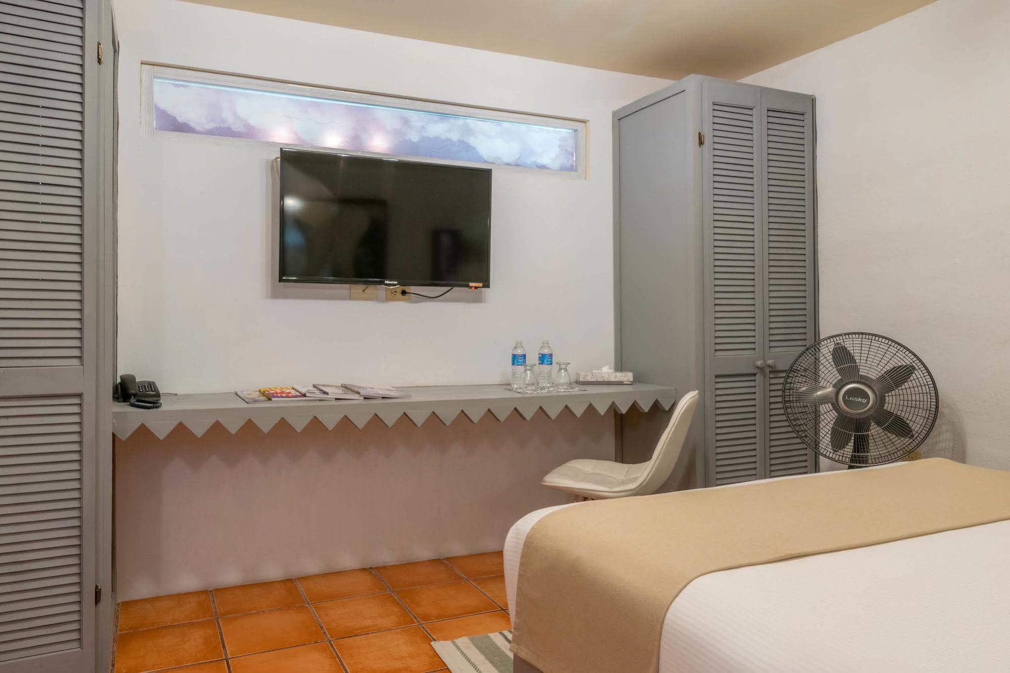 Hotel Damiana Boutique Queretaro Luaran gambar